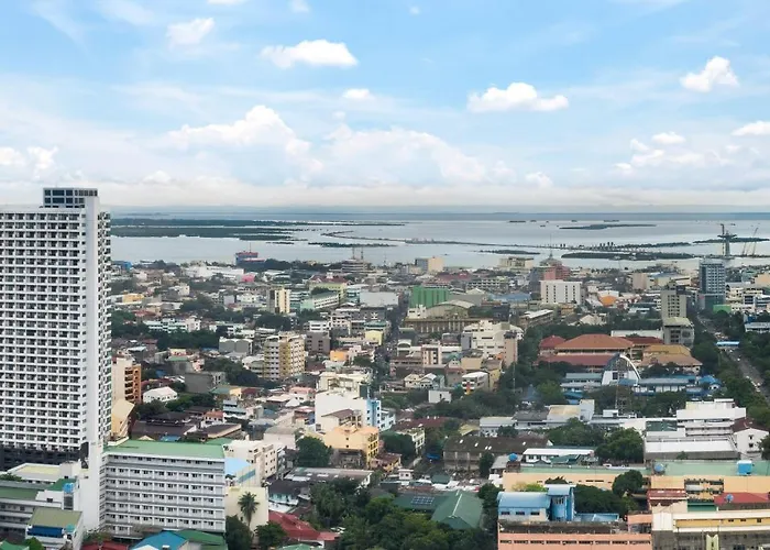 Panoramic City View In Uptown Fuente * Cebu